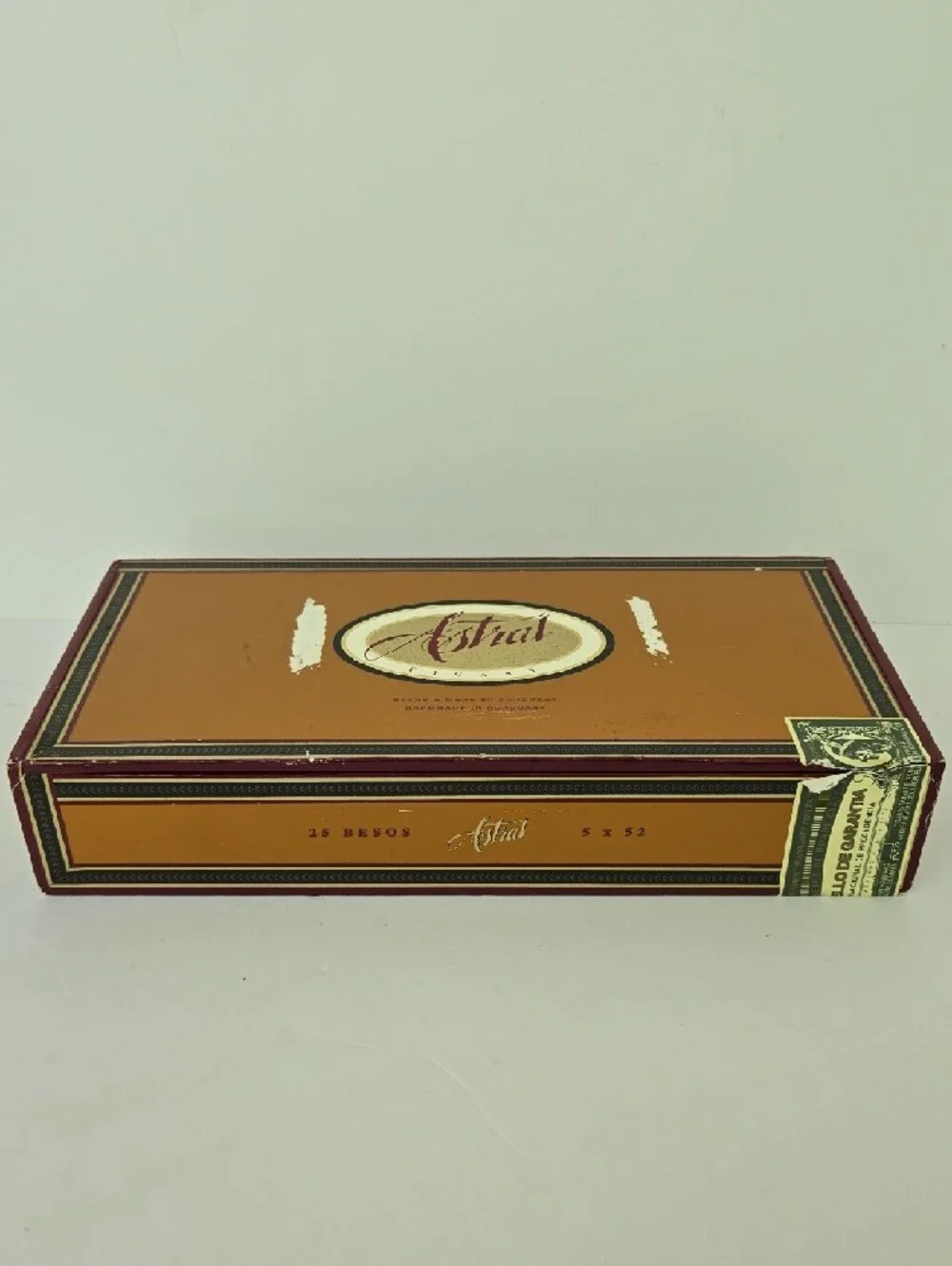 Vintage Astral Empty Cigar Craft Box Beso Flip Top